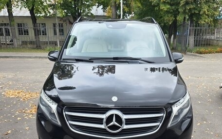 Mercedes-Benz V-Класс, 2015 год, 4 500 000 рублей, 2 фотография