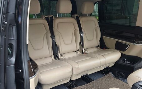 Mercedes-Benz V-Класс, 2015 год, 4 500 000 рублей, 9 фотография