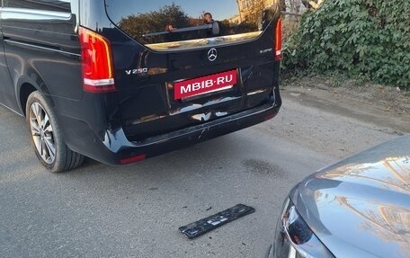 Mercedes-Benz V-Класс, 2015 год, 4 500 000 рублей, 15 фотография