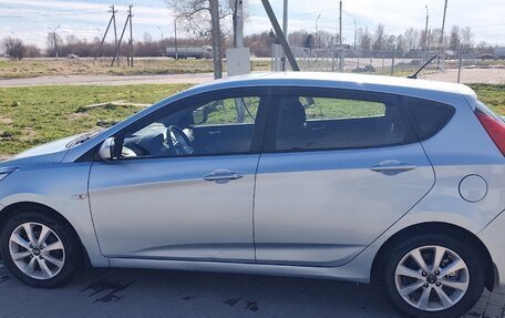 Hyundai Solaris II рестайлинг, 2012 год, 580 000 рублей, 4 фотография