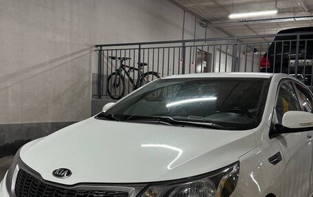 KIA Rio III рестайлинг, 2013 год, 820 000 рублей, 1 фотография