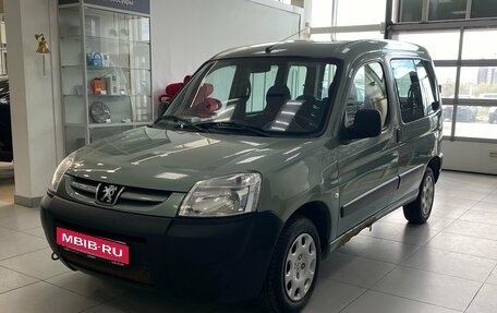 Peugeot Partner II рестайлинг 2, 2011 год, 360 000 рублей, 1 фотография