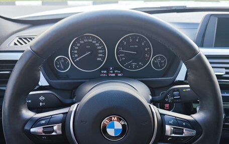 BMW 3 серия, 2018 год, 2 700 000 рублей, 14 фотография