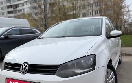 Volkswagen Polo VI (EU Market), 2009 год, 450 000 рублей, 2 фотография