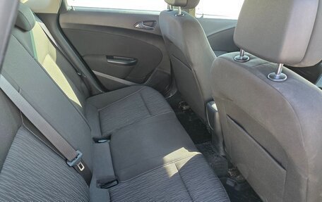 Opel Astra J, 2014 год, 800 000 рублей, 19 фотография