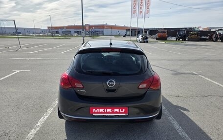 Opel Astra J, 2014 год, 800 000 рублей, 5 фотография