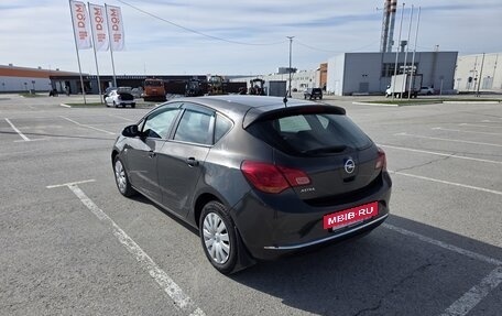 Opel Astra J, 2014 год, 800 000 рублей, 6 фотография