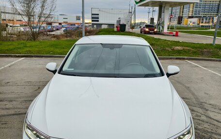 Volkswagen Passat B8 рестайлинг, 2019 год, 2 000 000 рублей, 2 фотография