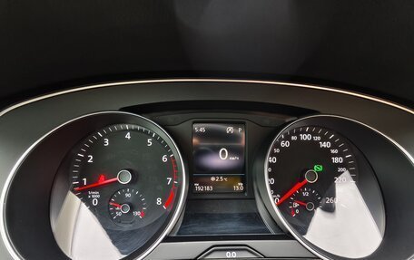 Volkswagen Passat B8 рестайлинг, 2019 год, 2 000 000 рублей, 13 фотография