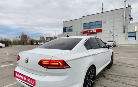 Volkswagen Passat B8 рестайлинг, 2019 год, 2 000 000 рублей, 8 фотография