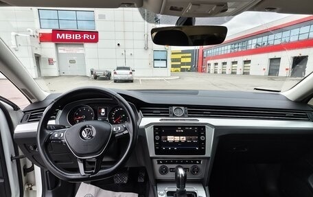 Volkswagen Passat B8 рестайлинг, 2019 год, 2 000 000 рублей, 12 фотография