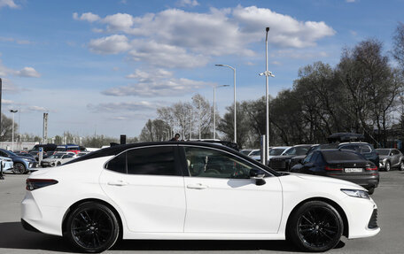 Toyota Camry, 2022 год, 3 500 000 рублей, 4 фотография