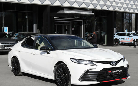 Toyota Camry, 2022 год, 3 500 000 рублей, 3 фотография