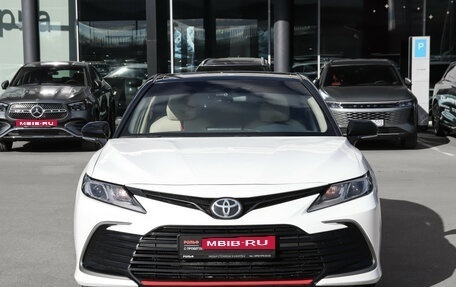 Toyota Camry, 2022 год, 3 500 000 рублей, 2 фотография