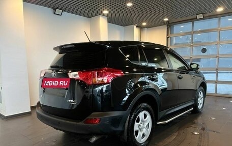Toyota RAV4, 2015 год, 1 915 000 рублей, 3 фотография