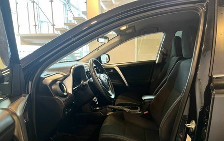 Toyota RAV4, 2015 год, 1 915 000 рублей, 13 фотография