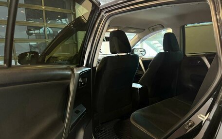 Toyota RAV4, 2015 год, 1 915 000 рублей, 20 фотография