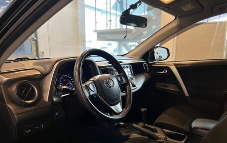 Toyota RAV4, 2015 год, 1 915 000 рублей, 19 фотография