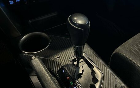 Toyota RAV4, 2015 год, 1 915 000 рублей, 27 фотография