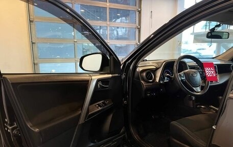 Toyota RAV4, 2015 год, 1 915 000 рублей, 17 фотография