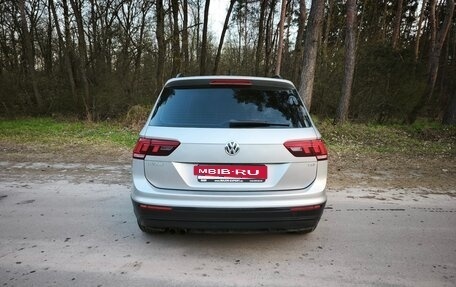 Volkswagen Tiguan II, 2017 год, 2 090 000 рублей, 10 фотография