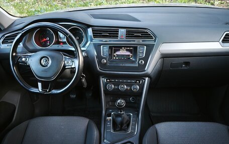 Volkswagen Tiguan II, 2017 год, 2 090 000 рублей, 14 фотография