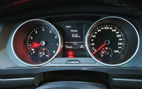 Volkswagen Tiguan II, 2017 год, 2 090 000 рублей, 17 фотография