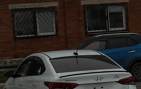 Hyundai Solaris II рестайлинг, 2017 год, 999 999 рублей, 3 фотография