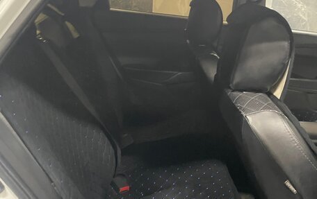 Hyundai Solaris II рестайлинг, 2017 год, 999 999 рублей, 14 фотография