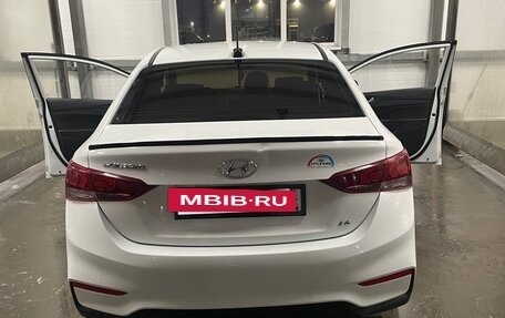 Hyundai Solaris II рестайлинг, 2017 год, 999 999 рублей, 10 фотография