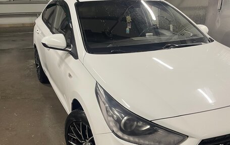 Hyundai Solaris II рестайлинг, 2017 год, 999 999 рублей, 20 фотография