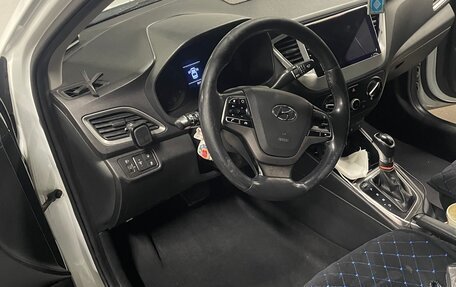 Hyundai Solaris II рестайлинг, 2017 год, 999 999 рублей, 19 фотография