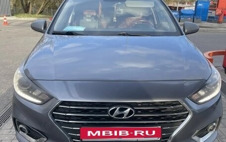 Hyundai Solaris II рестайлинг, 2019 год, 1 375 000 рублей, 2 фотография
