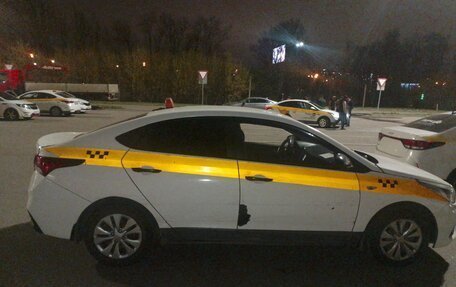 Hyundai Solaris II рестайлинг, 2017 год, 540 000 рублей, 5 фотография