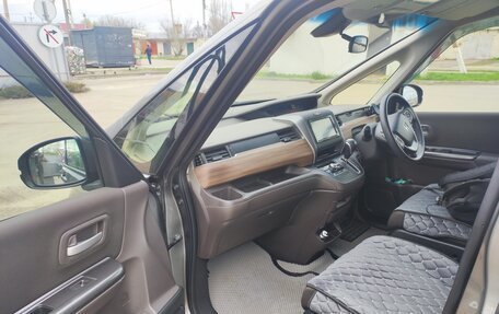 Honda Freed II, 2021 год, 1 830 000 рублей, 5 фотография