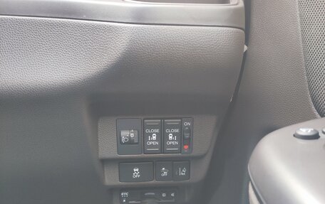 Honda Freed II, 2021 год, 1 830 000 рублей, 13 фотография