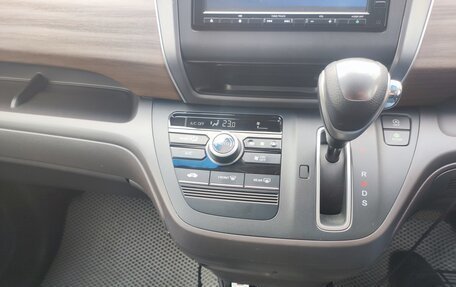 Honda Freed II, 2021 год, 1 830 000 рублей, 14 фотография