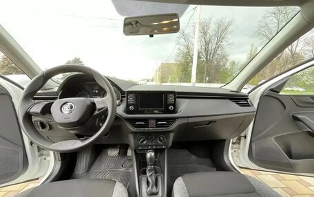 Skoda Rapid II, 2021 год, 1 430 000 рублей, 8 фотография