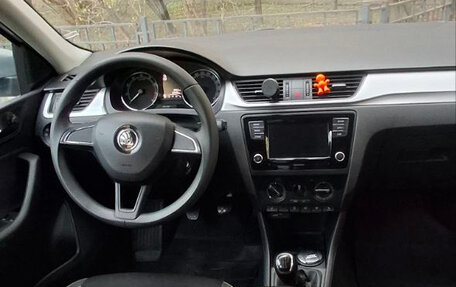 Skoda Rapid I, 2018 год, 1 350 000 рублей, 5 фотография