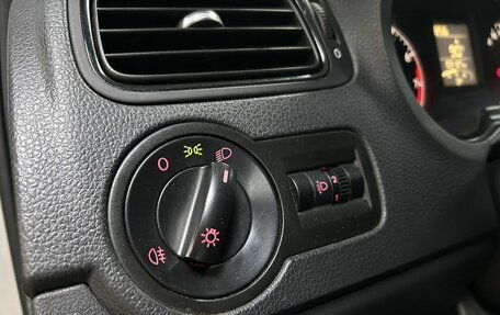 Volkswagen Polo VI (EU Market), 2015 год, 750 000 рублей, 10 фотография