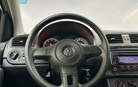 Volkswagen Polo VI (EU Market), 2015 год, 750 000 рублей, 16 фотография