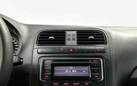 Volkswagen Polo VI (EU Market), 2015 год, 750 000 рублей, 19 фотография