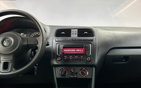 Volkswagen Polo VI (EU Market), 2015 год, 750 000 рублей, 17 фотография