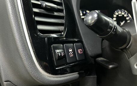 Mitsubishi Outlander III рестайлинг 3, 2013 год, 1 412 000 рублей, 11 фотография