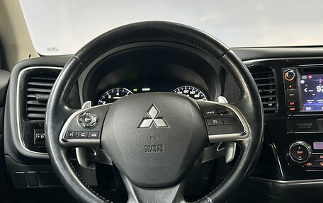 Mitsubishi Outlander III рестайлинг 3, 2013 год, 1 412 000 рублей, 18 фотография
