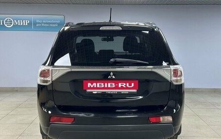 Mitsubishi Outlander III рестайлинг 3, 2013 год, 1 412 000 рублей, 6 фотография