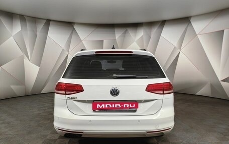 Volkswagen Passat B8 рестайлинг, 2018 год, 1 820 000 рублей, 8 фотография