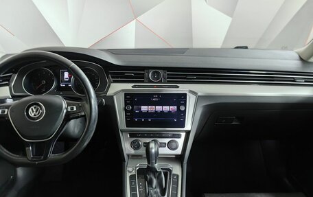 Volkswagen Passat B8 рестайлинг, 2018 год, 1 820 000 рублей, 15 фотография