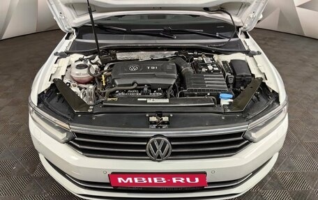 Volkswagen Passat B8 рестайлинг, 2018 год, 1 820 000 рублей, 11 фотография