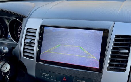 Mitsubishi Outlander III рестайлинг 3, 2011 год, 700 000 рублей, 8 фотография